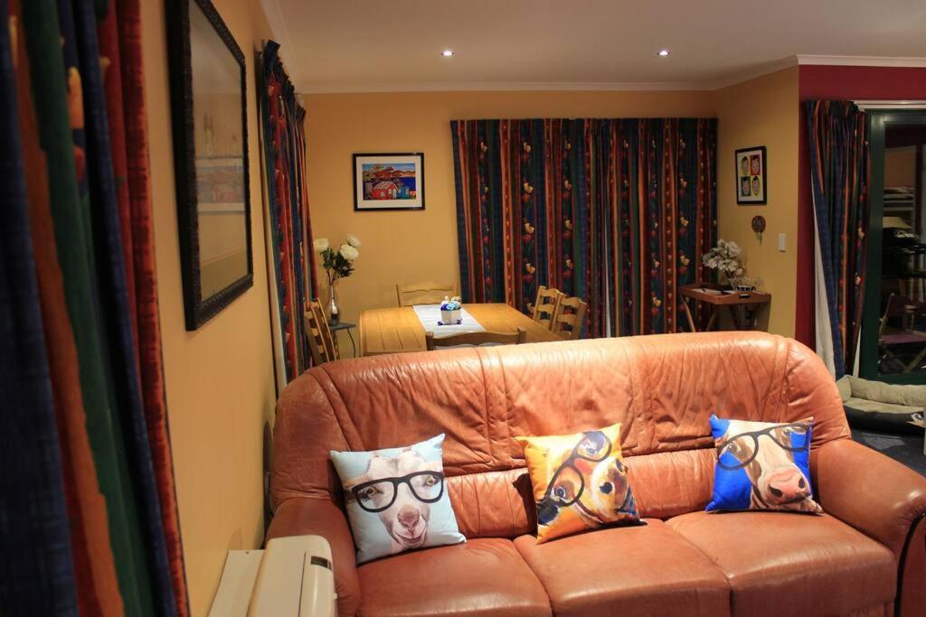 הוילה האנמר ספרינגס Popular Family And Pet Friendly Modern Cosy Bach Wifi מראה חיצוני תמונה